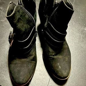 Black color high heels boots